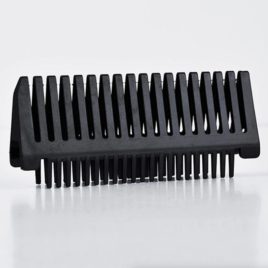 VYRK THE FORGE BRUSH — Heated Beard Straightening Brush